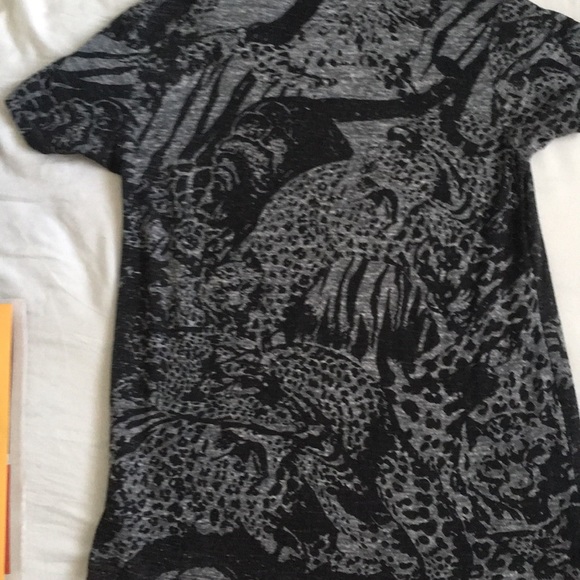 TNA xs t shirt - Picture 3 of 3